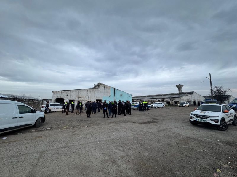 7 sancțiuni aplicate în urma unei acțiuni a polițiștilor la Roman 1 7 sancțiuni aplicate în urma unei acțiuni a polițiștilor la Roman