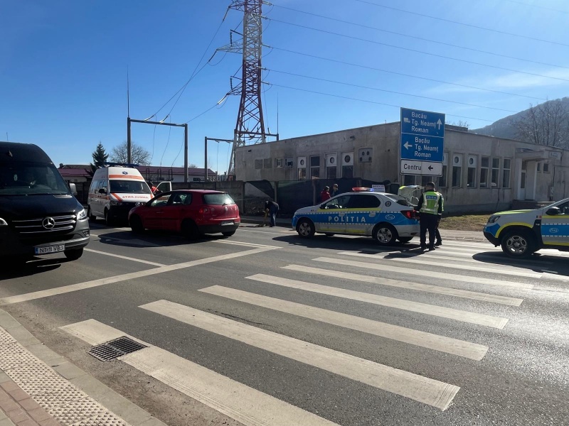 FOTO. Accident grav în zona Pieței Centrale din Piatra Neamț