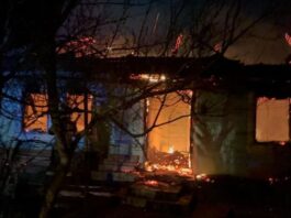 Bărbați găsiți decedați sub dărâmături după un incendiu violent
