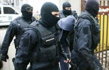 Percheziții în întreaga țară: 120 de arme, 3 tone de vânat și 423 de suspecți cercetați
