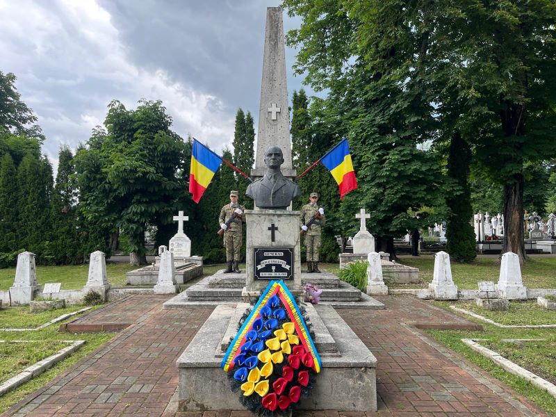 FOTO. Ziua Eroilor marcată la Piatra Neamț