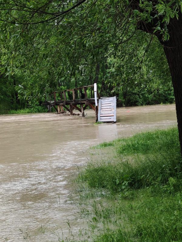 FOTO. Neamț. 12 gospodării izolate din cauza inundațiilor