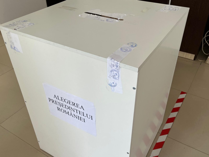 Știre actualizată. Peste 1.000 de cereri pentru urna mobilă în Neamț. Vot fără incidente majore