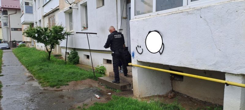 Zeci de liceeni lipsă de la cursuri: au fost găsiți în parc sau în curtea unităților de învățământ