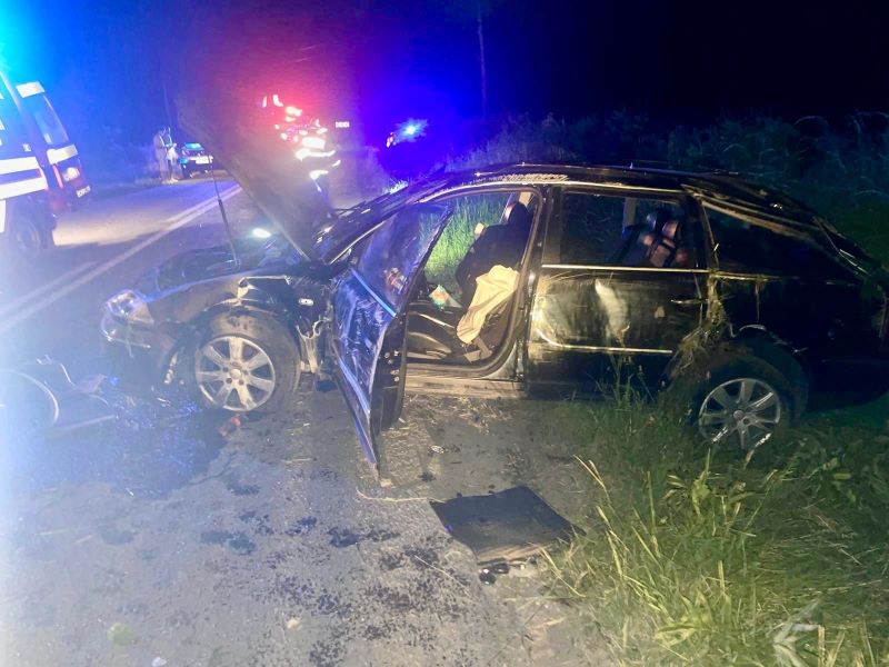 Video-foto. Botoșani. Patru tineri au scăpat cu viață după un accident produs în miez de noapte, la Cristinești