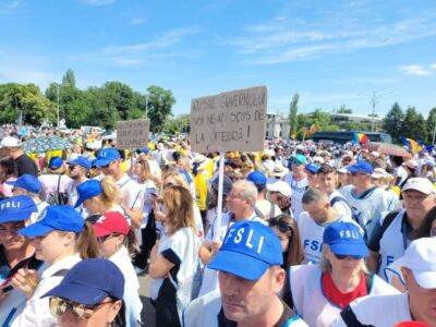 Sindicatele din învățământ amenință cu „demararea unor acțiuni de protest de amploare”