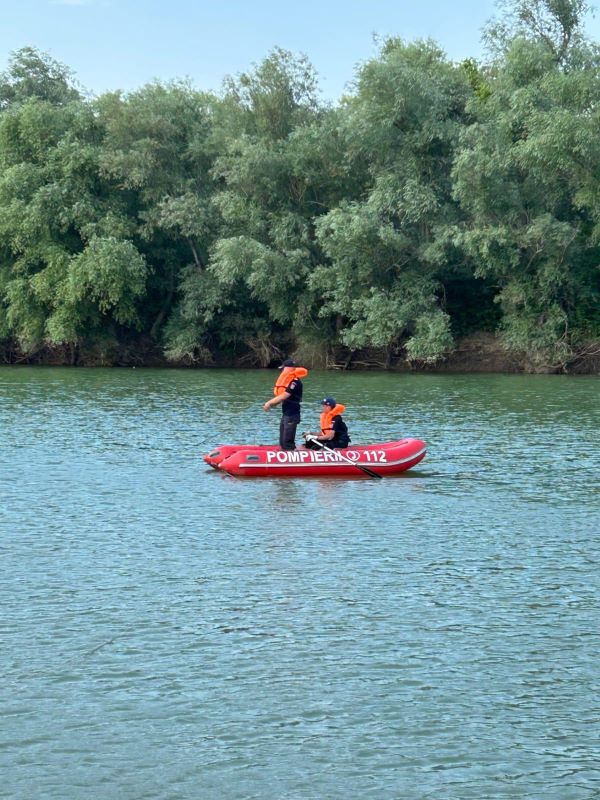 Botoșani: Ieșire la pescuit sfârșită tragic. Un bărbat și-a pierdut viața în râul Prut 1 Botoșani: Ieșire la pescuit sfârșită tragic. Un bărbat și-a pierdut viața în râul Prut