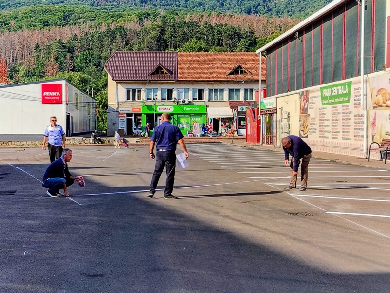 Piatra-Neamț. Atenție șoferi! Parcări limitate în Piața Centrală din cauza lucrărilor