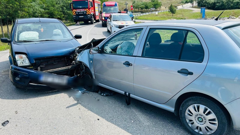 Neamț. Două femei și doi copii au avut nevoie de îngrijiri medicale în urma unui accident