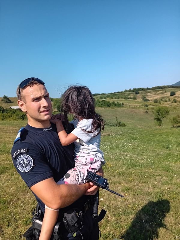 Bacău. Fetiță de 7 ani dispărută de acasă 1 Bacău. Fetiță de 7 ani dispărută de acasă