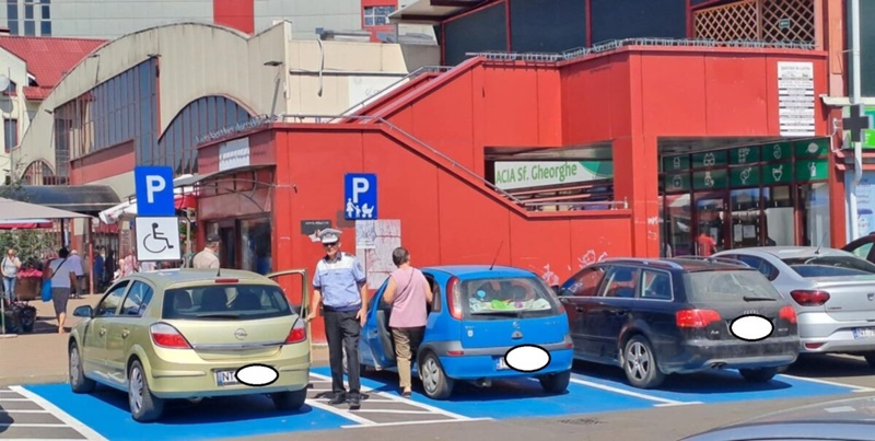 Atenție șoferi! Amenzi de până la 10.000 de lei pentru ocuparea ilegală a locurilor de parcare speciale