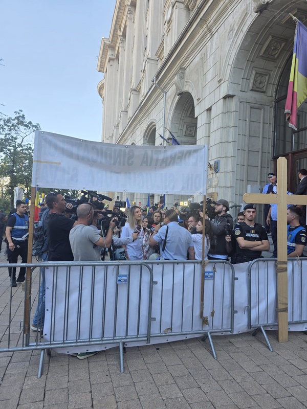 Delegație nemțeană la Protestul silvicultorilor de la Ministerul Mediului 1 Protestul silvicultorilor