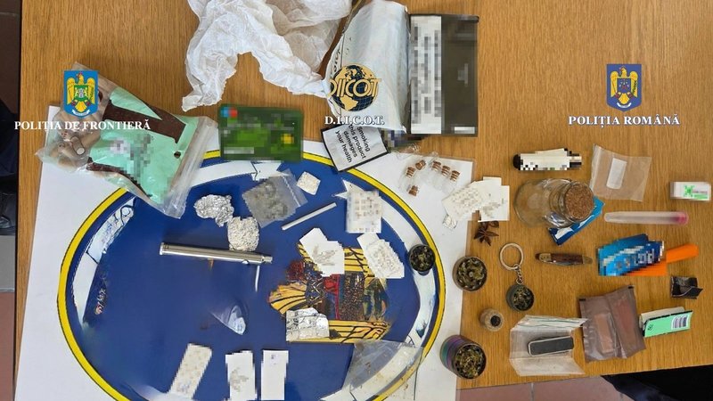 Vaslui Prins în flagrant, la vamă, cu droguri ascunse într-o geantă!