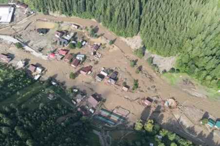 Control din ușă în ușă pentru asigurarea locuințelor, deși statul are deja baza de date. Proiectul ridică semne de întrebare