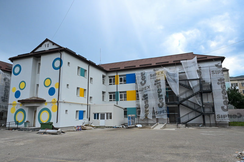 Piatra Neamț. Școala Daniela Cuciuc