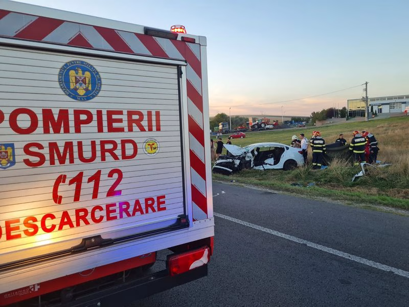 FOTO. Iași. O femeie și-a pierdut viața și două persoane au fost rănite într-un accident la Lețcani 3 FOTO. Iași. O femeie și-a pierdut viața și două persoane au fost rănite într-un accident la Lețcani