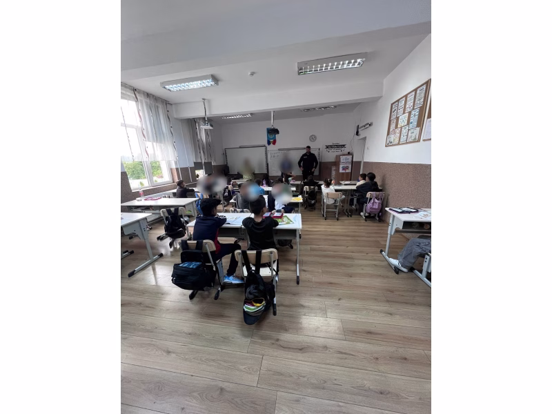 Activitate educativă la școala din Răucești după incidentul violent dintre eleve