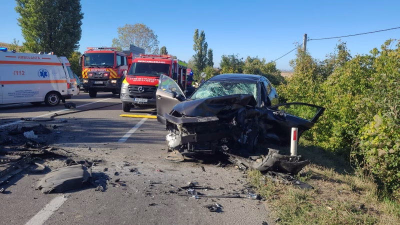 Accident grav pe E85. Traficul a fost blocat pe ambele sensuri