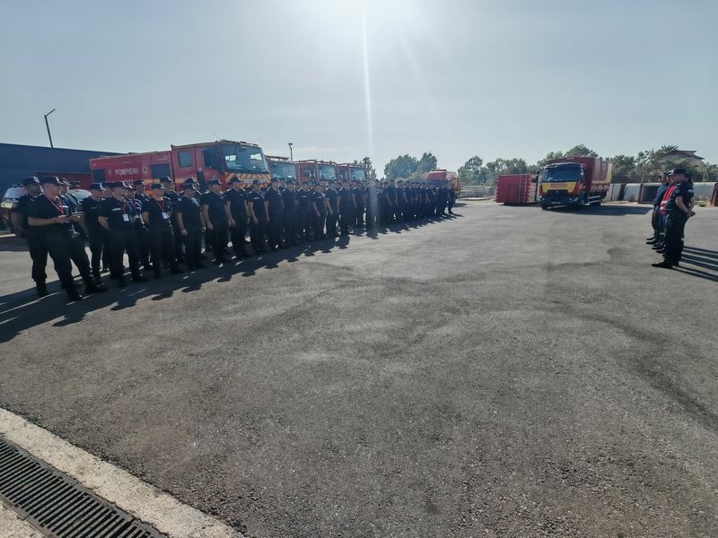 Opt pompieri nemțeni au ajuns în Atena