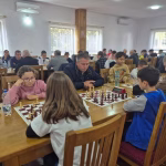 Foto. Concurs de șah la Cordun. Primarul Adrian Ciobanu, printre concurenți