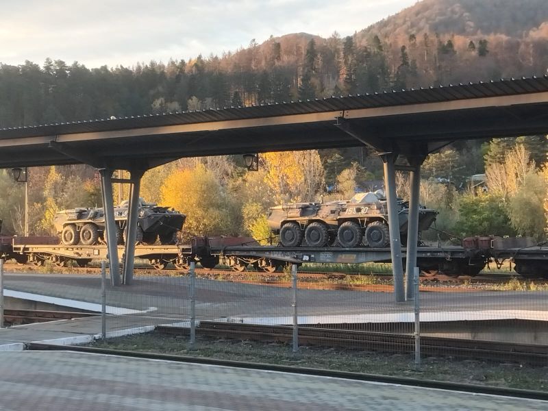 Actualizare foto. În atenția participanților la trafic – tehnică militară pe străzile din Piatra Neamț 2 Actualizare foto. În atenția participanților la trafic – tehnică militară pe străzile din Piatra Neamț