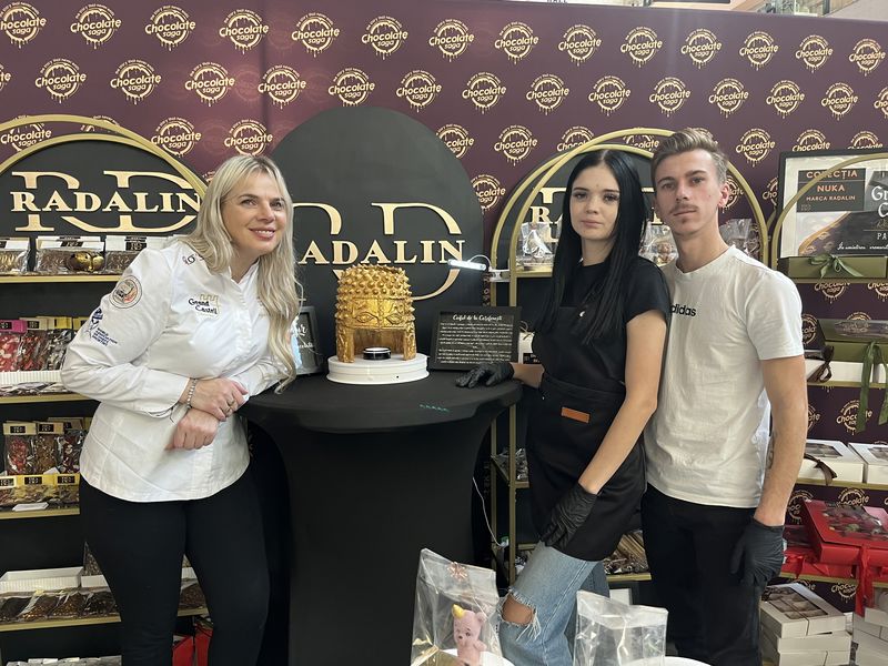 Foto-Video. Chocolate Saga Iași 2025: Trei zile dulci la Palas Mall, între ciocolată artizanală și artă comestibilă 2 Foto-Video. Chocolate Saga Iași 2025: Trei zile dulci la Palas Mall, între ciocolată artizanală și artă comestibilă