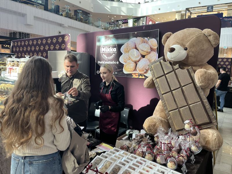 Foto-Video. Chocolate Saga Iași 2025: Trei zile dulci la Palas Mall, între ciocolată artizanală și artă comestibilă 7 Foto-Video. Chocolate Saga Iași 2025: Trei zile dulci la Palas Mall, între ciocolată artizanală și artă comestibilă