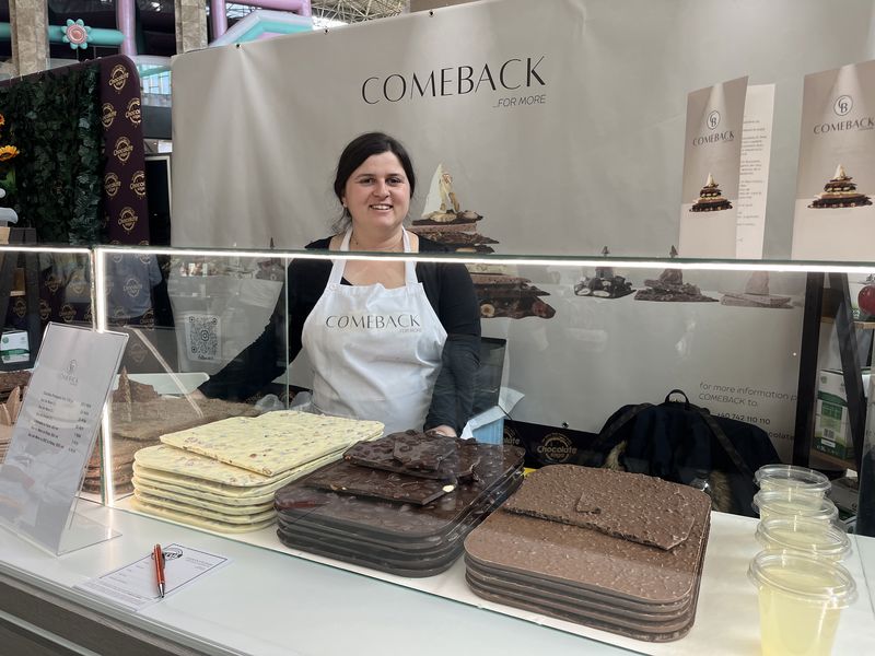 Foto-Video. Chocolate Saga Iași 2025: Trei zile dulci la Palas Mall, între ciocolată artizanală și artă comestibilă 4 Foto-Video. Chocolate Saga Iași 2025: Trei zile dulci la Palas Mall, între ciocolată artizanală și artă comestibilă