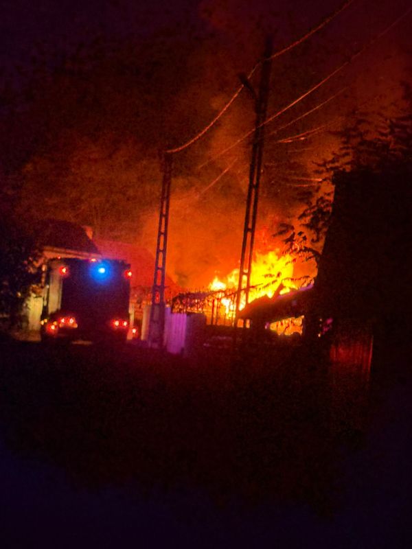 FOTO. Incendiu la Răucești – a ars o bucătărie de vară