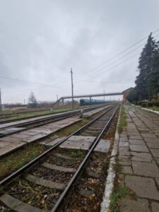 O persoană și-a pierdut viața într-un accident feroviar, în stația CFR Roznov