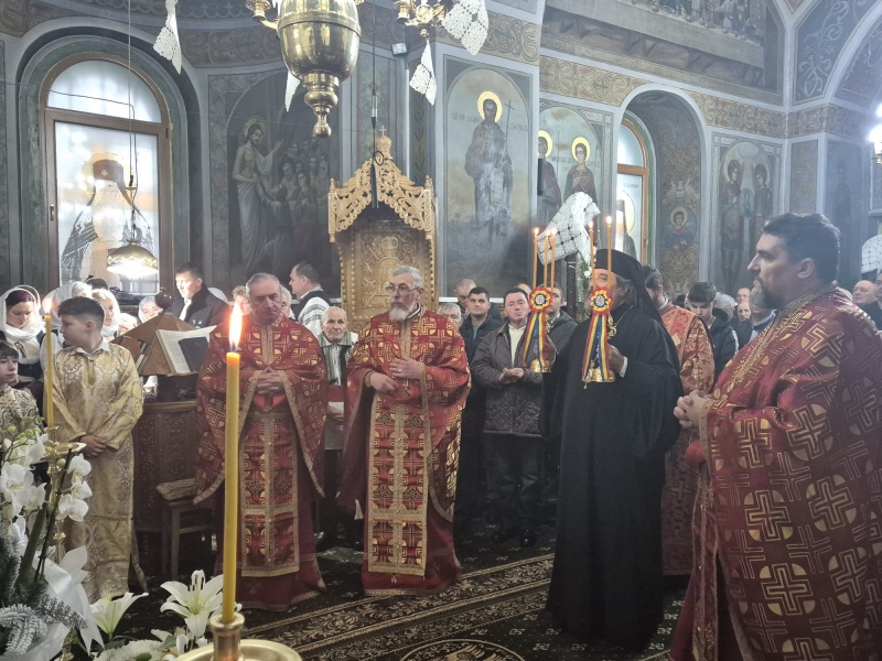 Video-Foto P.S. Nichifor Botoșăneanul, în mijlocul comunității din parohia Adormirea Maicii Domnului din Vânători-Neamț 2 Video-Foto P.S. Nichifor Botoșăneanul, în mijlocul comunității din parohia Adormirea Maicii Domnului din Vânători-Neamț