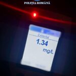 Bacău. Bărbat reținut după ce a condus cu permisul suspendat, băut, și a lovit trei autoturisme