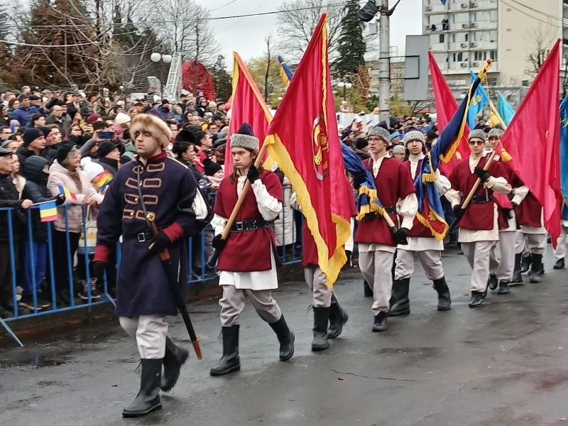 FOTO. Garda de Onoare de la Curtea Domnească, prezență aparte la manifestările dedicate Zilei Naționale a României