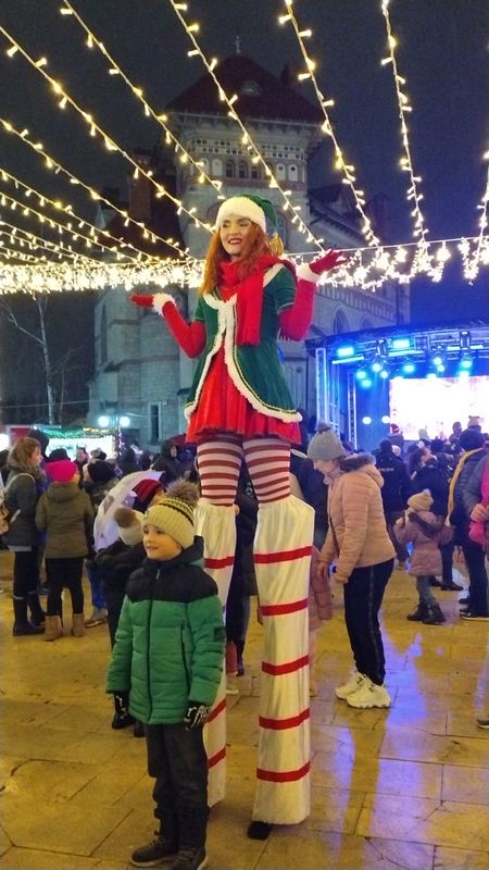 Video-foto. Moș Nicolae a ajuns la Piatra Neamț