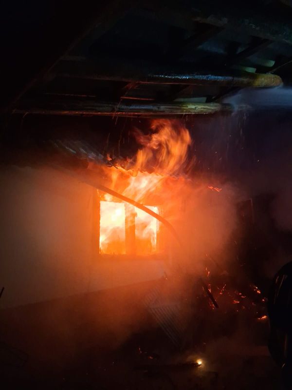 FOTO. Vaslui. Flăcările au făcut prăpăd la Drăgești: două locuințe afectate de incendiu