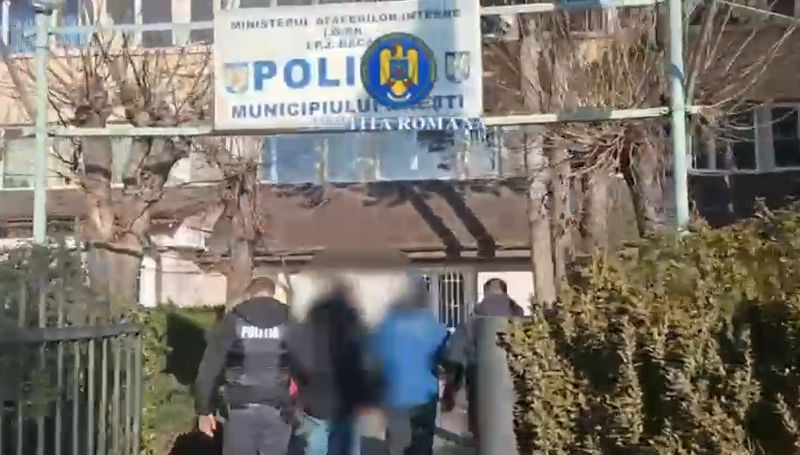 Video-foto. Bacău. Percheziții într-un dosar de furt de 1,7 milioane de lei