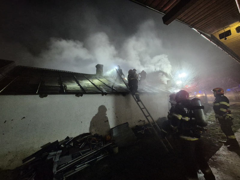 Suceava. Bărbat decedat în urma unui incendiu devastator