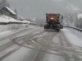 Cod galben de lapoviță și ninsoare prelungit pentru toată zona Moldovei. DRDP Iași intervine pe mai multe drumuri