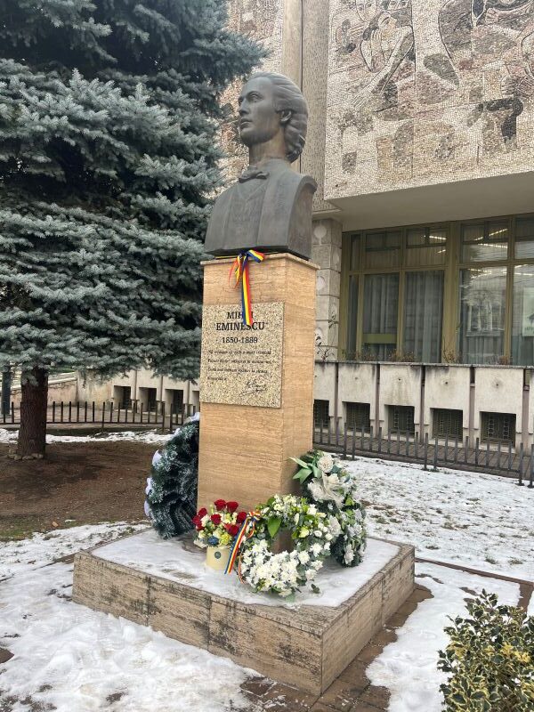 Mihai Eminescu, comemorat la Biblioteca Județeană G.T. Kirileanu Neamț