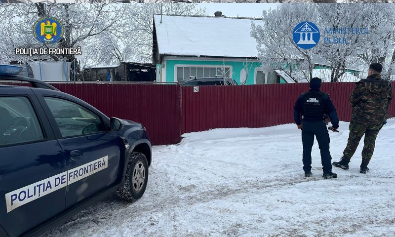 FOTO. Botoșani. 73 percheziții într-un dosar cu acte de identitate false pentru cetățeni străini 1 FOTO. Botoșani. 73 percheziții într-un dosar cu acte de identitate false pentru cetățeni străini