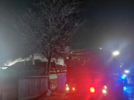 Vaslui. Locuință din Bârlad distrusă de foc – un bărbat a suferit arsuri