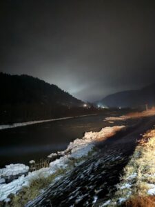 ALERTĂ HIDROLOGICĂ Fenomen de zăpor pe râul Bistrița, monitorizat de autorități în nordul județului Neamț