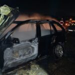 Incendiu la Păstrăveni. Un autoturism s-a făcut scrum de la un scurtcircuit