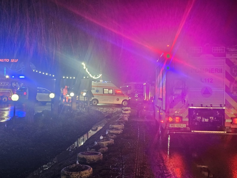 Iași. Accident grav pe DN2 - 4 persoane au fost transportate la spital