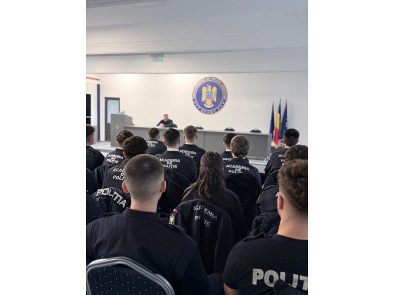 26 de studenți ai Academiei de Poliție și masteranzi, în stagiu practic la IPJ Neamț