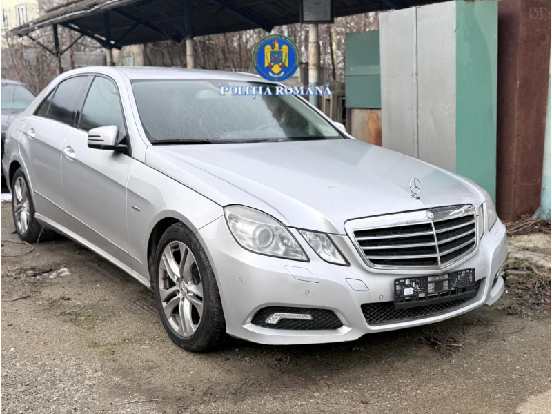 Mașină furată din Franța, „indisponibilizată” de polițiști la Piatra Neamț