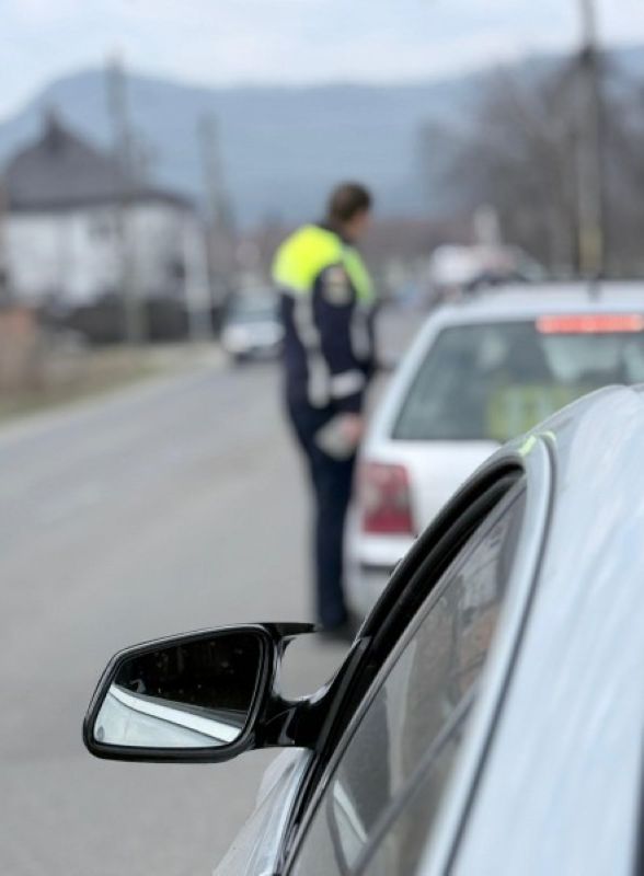 Neamț. Razie în trafic în zona trecerilor la nivel cu calea ferată fără bariere 1 Neamț. Razie în trafic în zona trecerilor la nivel cu calea ferată fără bariere