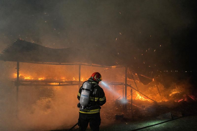 FOTO. Neamț. Patru incendii pe timp de noapte – pagube mari pentru proprietari