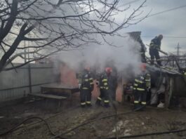 Incendiu la Hanul Ancuței – un bărbat a avut nevoie de ajutor medical