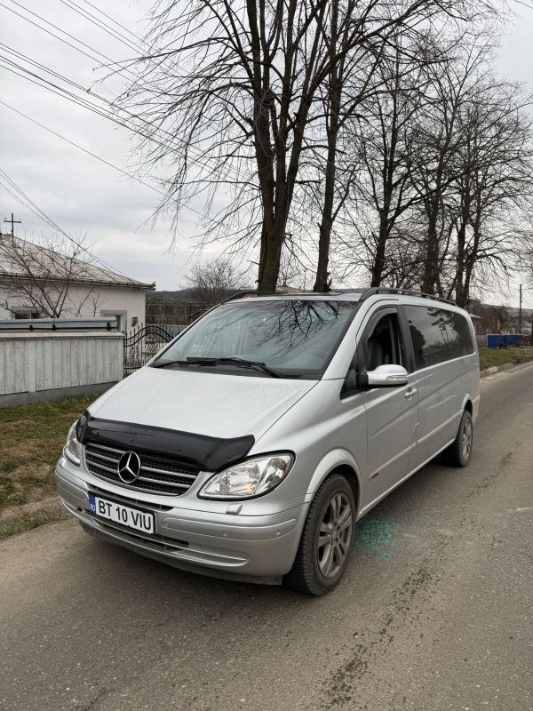 Botoșani. Bărbat cu permisul anulat, scos cu forța din mașină de polițiști și reținut 24 de ore